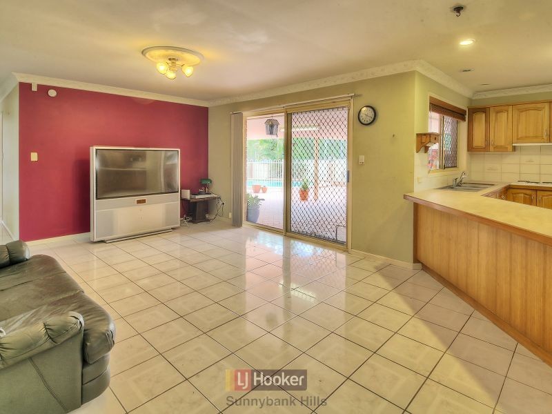 22 Bannockburn Crescent, Parkinson QLD 4115