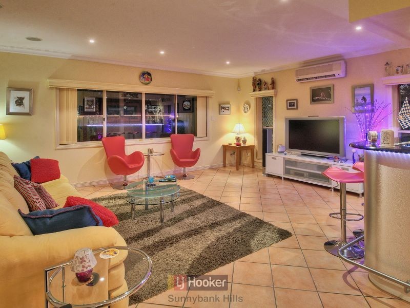 54 Poinciana Crescent, Stretton QLD 4116