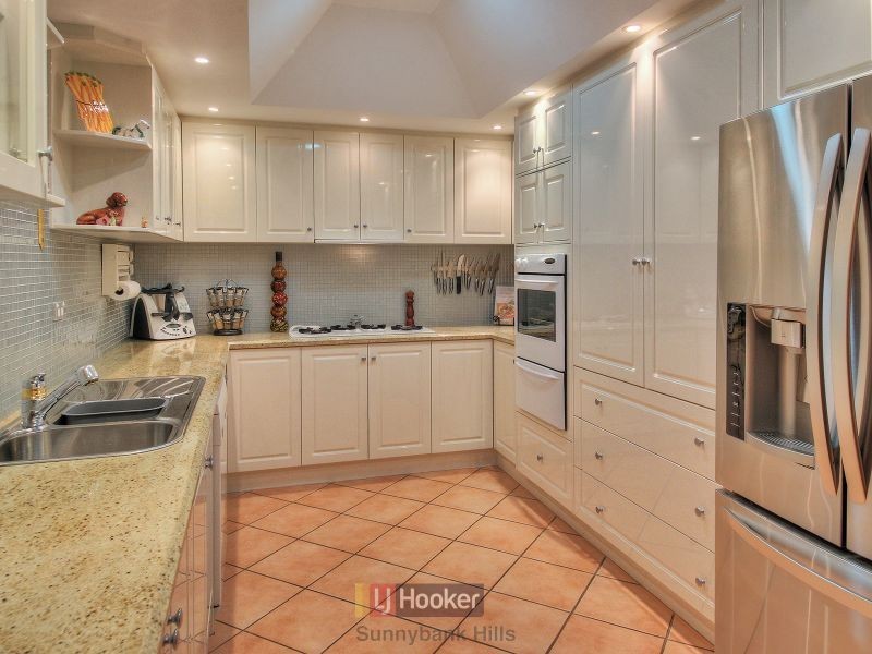 54 Poinciana Crescent, Stretton QLD 4116