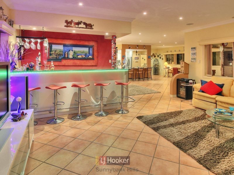 54 Poinciana Crescent, Stretton QLD 4116