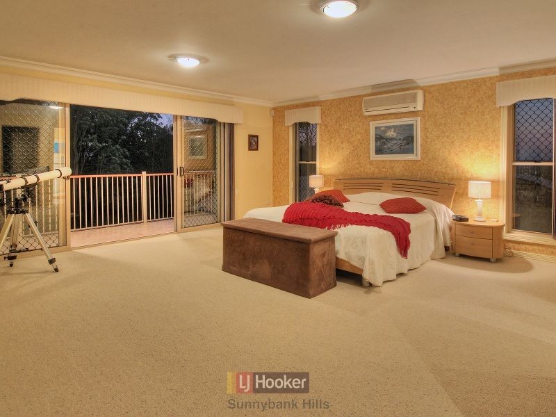 54 Poinciana Crescent, Stretton QLD 4116
