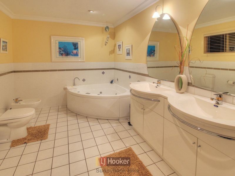 54 Poinciana Crescent, Stretton QLD 4116