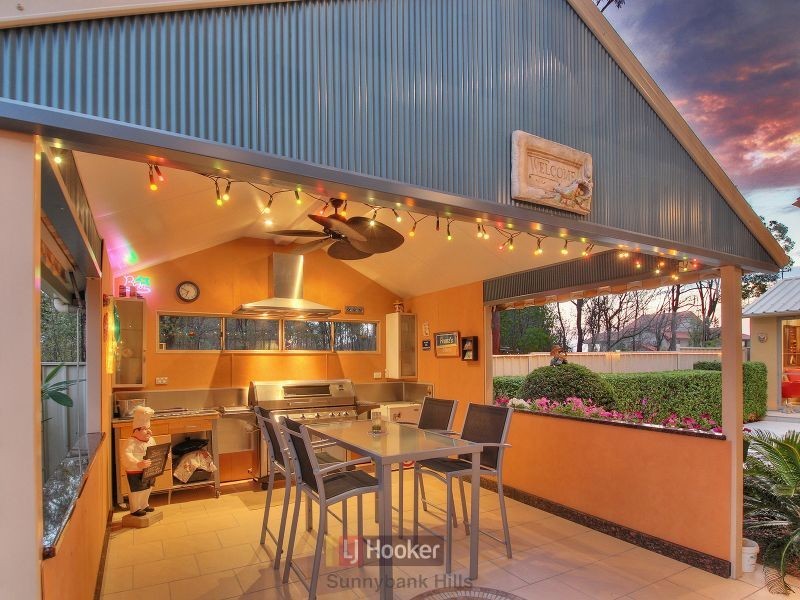 54 Poinciana Crescent, Stretton QLD 4116