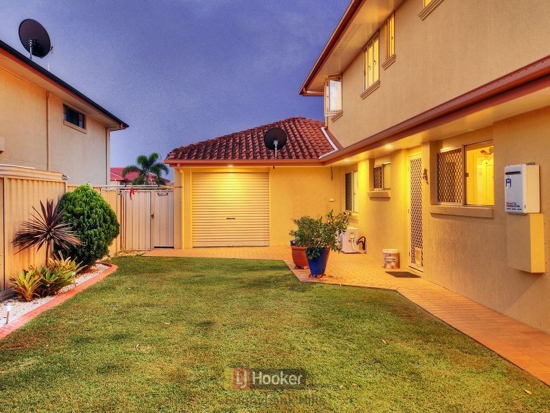 54 Poinciana Crescent, Stretton QLD 4116