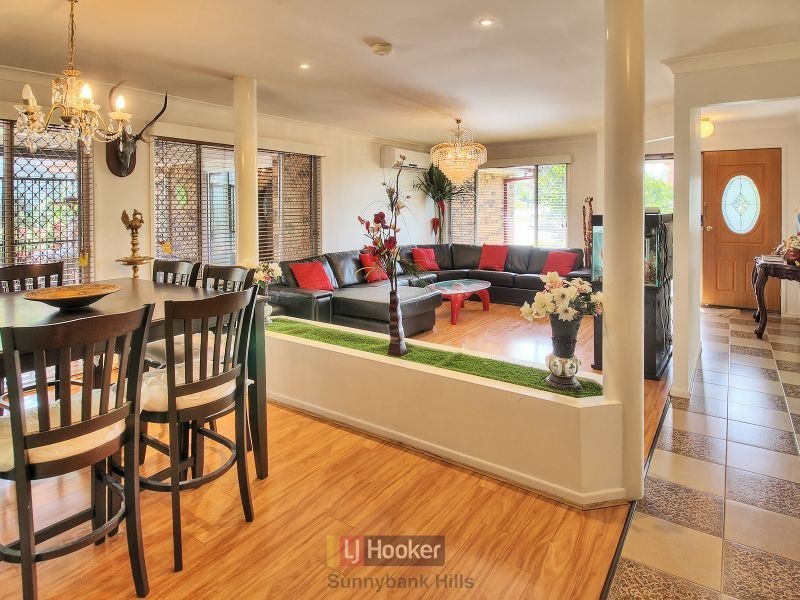 76 Azalea Crescent, Calamvale QLD 4116