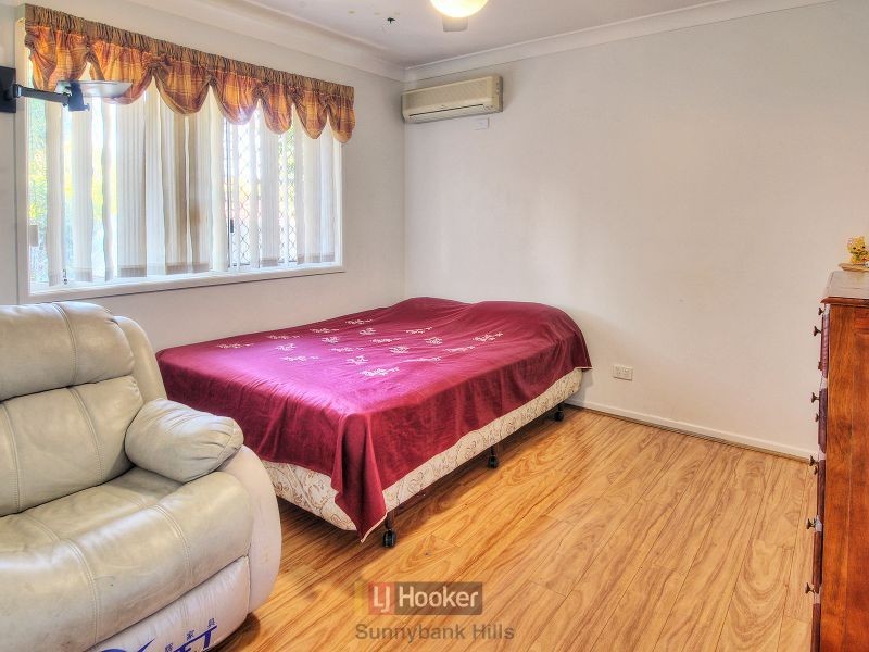 76 Azalea Crescent, Calamvale QLD 4116