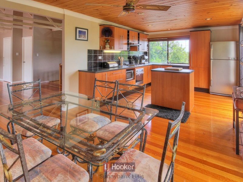 4 Squires Street, Sunnybank Hills QLD 4109