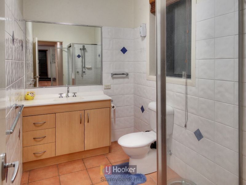 80 Golden Rain Place, Stretton QLD 4116
