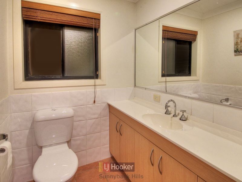 80 Golden Rain Place, Stretton QLD 4116