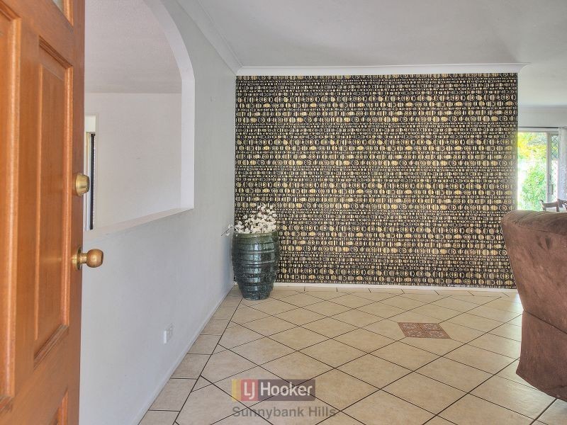 1 Skipton Street, Macgregor QLD 4109