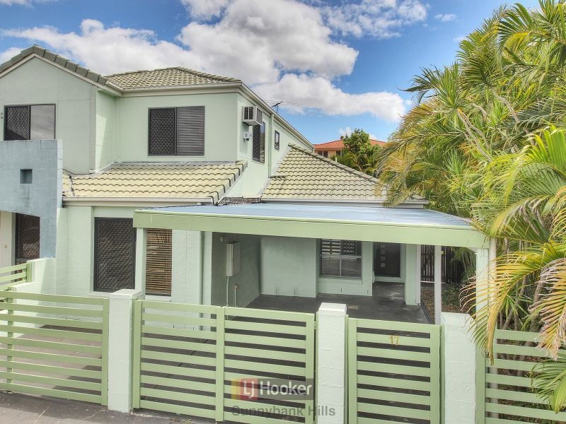 17 Maryland Place, Parkinson QLD 4115