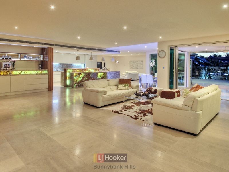 7 Wilonda Street, Robertson QLD 4109