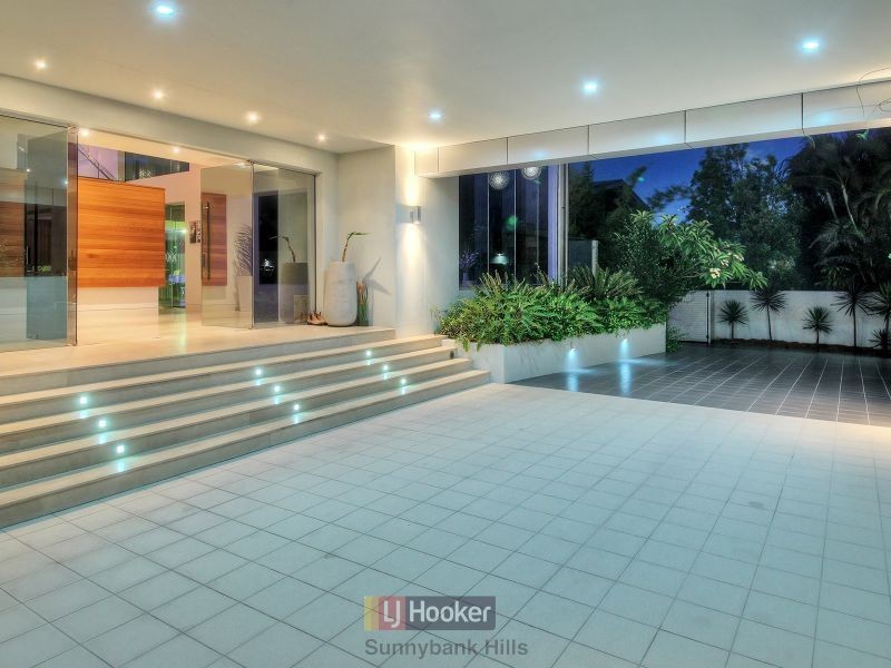 7 Wilonda Street, Robertson QLD 4109