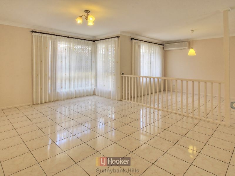 23 Swan Lake Crescent, Calamvale QLD 4116