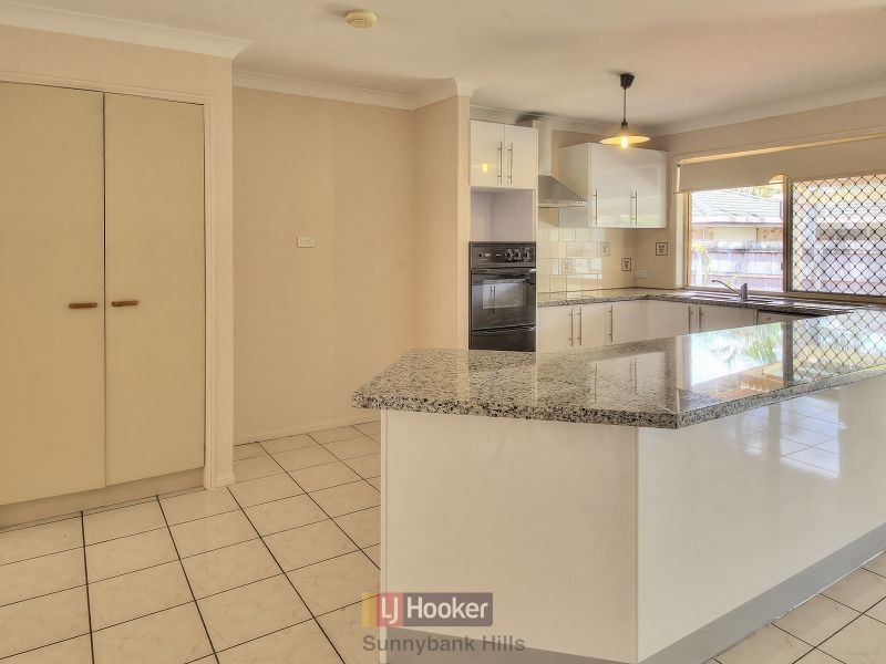 23 Swan Lake Crescent, Calamvale QLD 4116