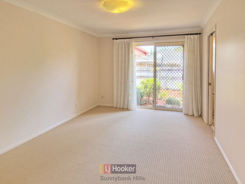 23 Swan Lake Crescent, Calamvale QLD 4116