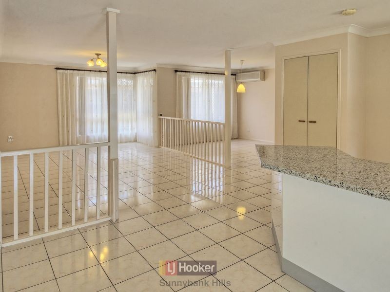 23 Swan Lake Crescent, Calamvale QLD 4116