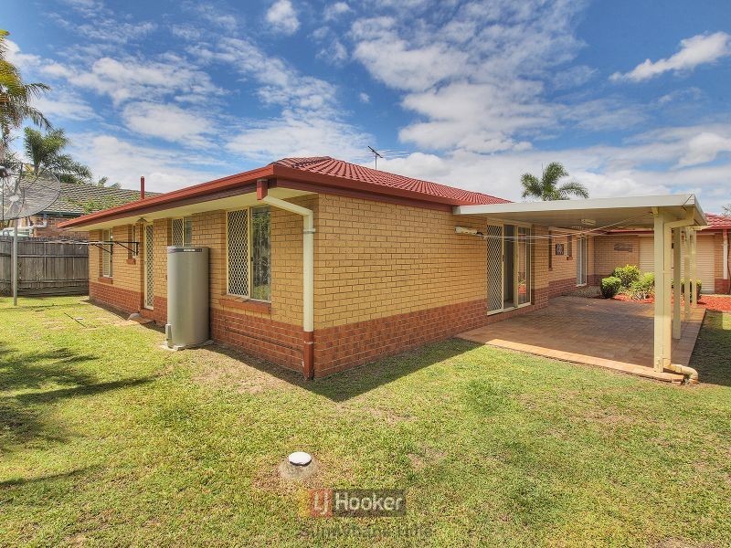 23 Swan Lake Crescent, Calamvale QLD 4116