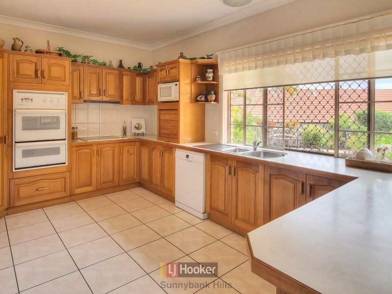 26 Poinsettia Crescent, Calamvale QLD 4116
