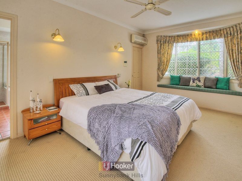 26 Poinsettia Crescent, Calamvale QLD 4116