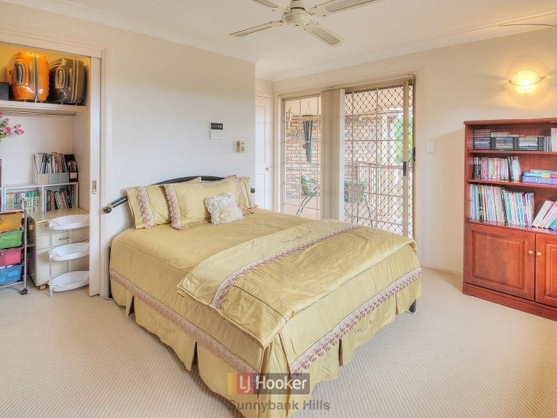 26 Poinsettia Crescent, Calamvale QLD 4116