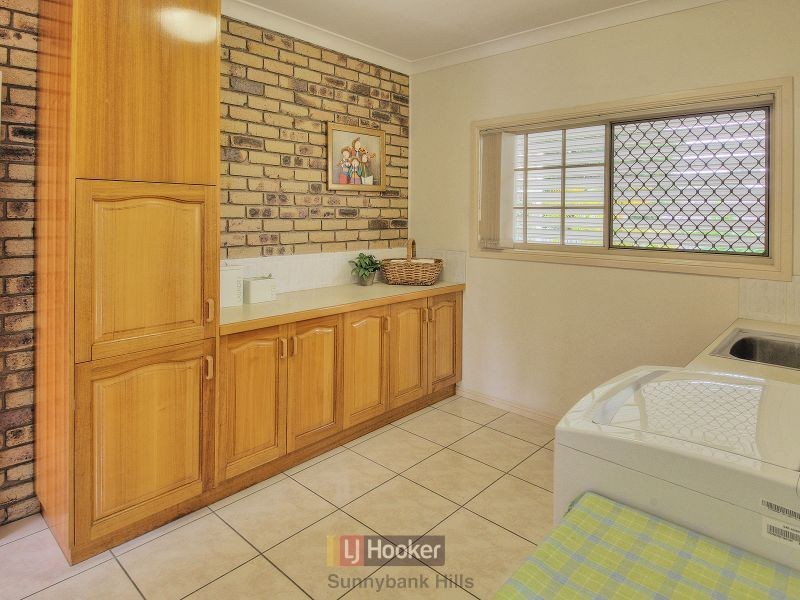 26 Poinsettia Crescent, Calamvale QLD 4116
