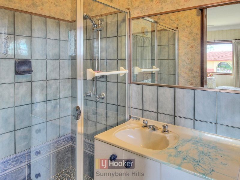 1 Dando Street, Macgregor QLD 4109