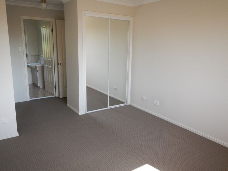 15/16 Lakefield Place, Runcorn QLD 4113