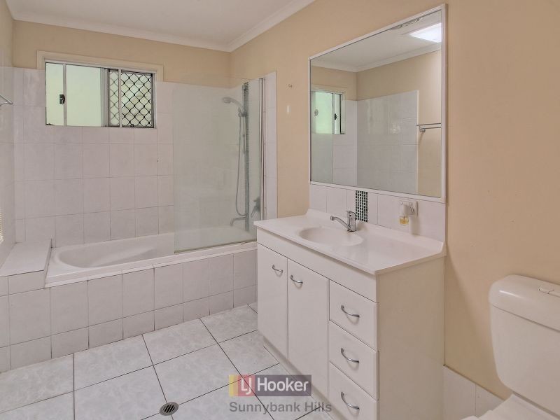 70 Shelley Street, Sunnybank QLD 4109