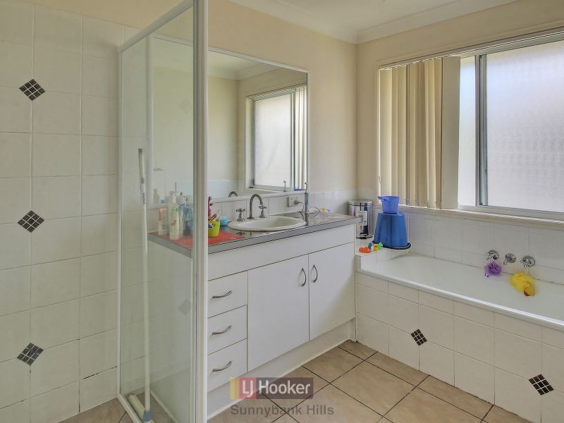 27 Aberdeen Crescent, Kuraby QLD 4112