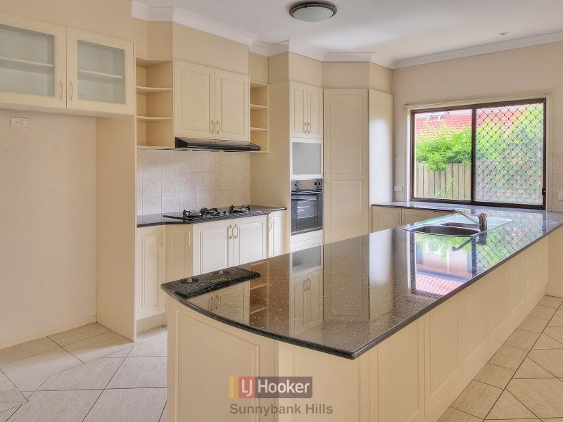11 Grosvenor Close, Sunnybank Hills QLD 4109