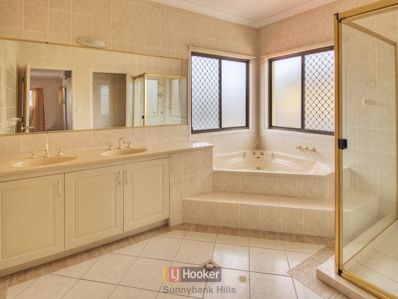 11 Grosvenor Close, Sunnybank Hills QLD 4109