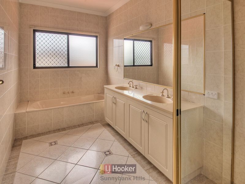 11 Grosvenor Close, Sunnybank Hills QLD 4109