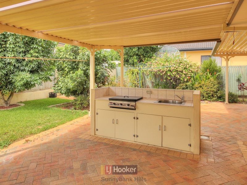 11 Grosvenor Close, Sunnybank Hills QLD 4109