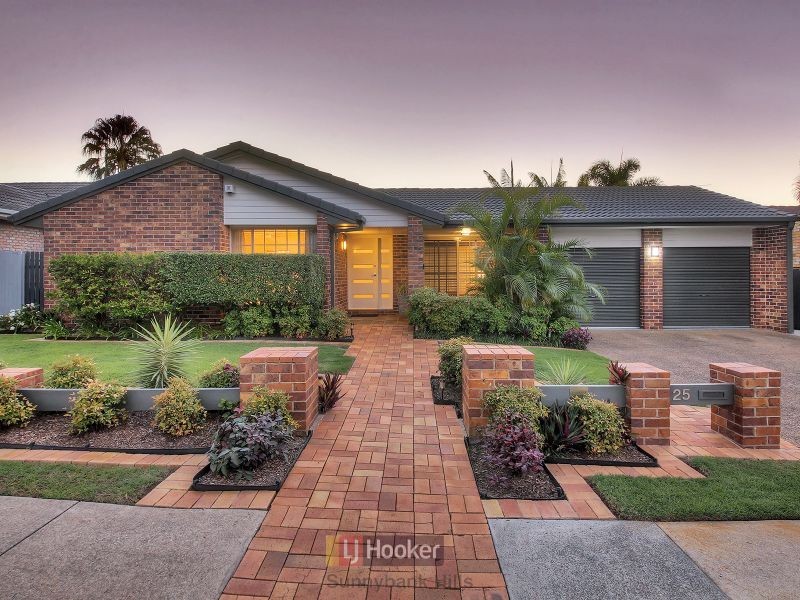 25 Eisenhower Street, Stretton QLD 4116