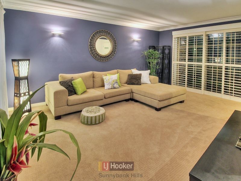 25 Eisenhower Street, Stretton QLD 4116