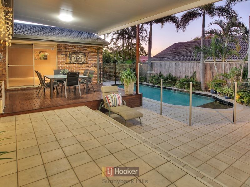 25 Eisenhower Street, Stretton QLD 4116