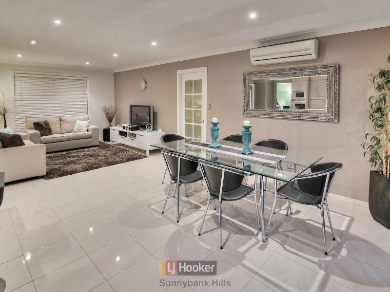 25 Eisenhower Street, Stretton QLD 4116
