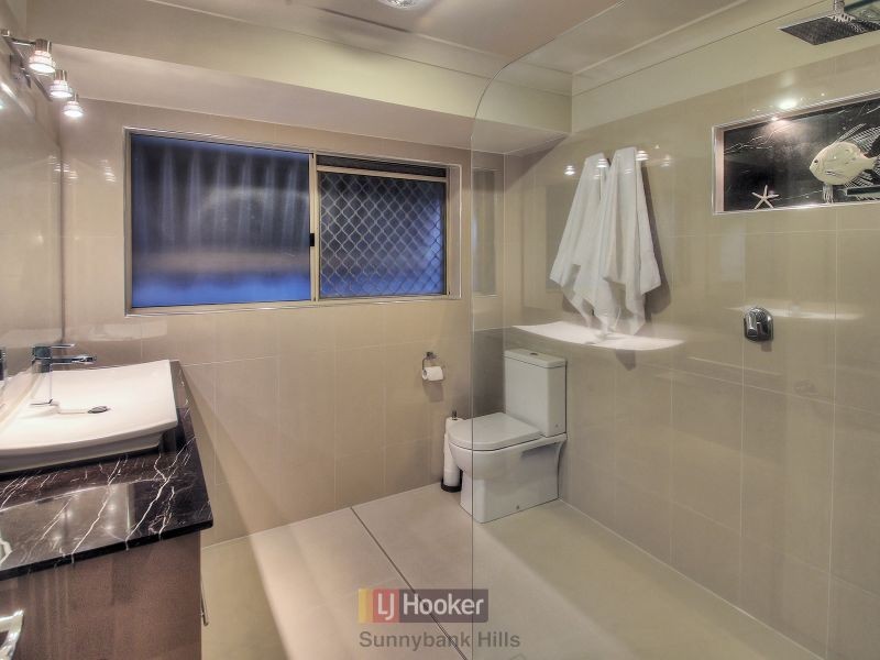 25 Eisenhower Street, Stretton QLD 4116