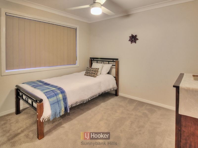25 Eisenhower Street, Stretton QLD 4116