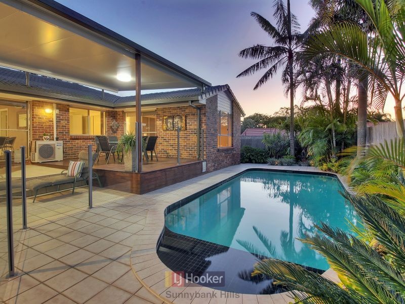 25 Eisenhower Street, Stretton QLD 4116