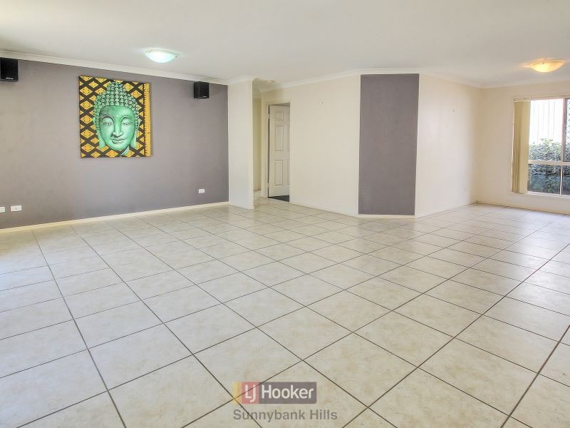 86 Watarrka Drive, Parkinson QLD 4115