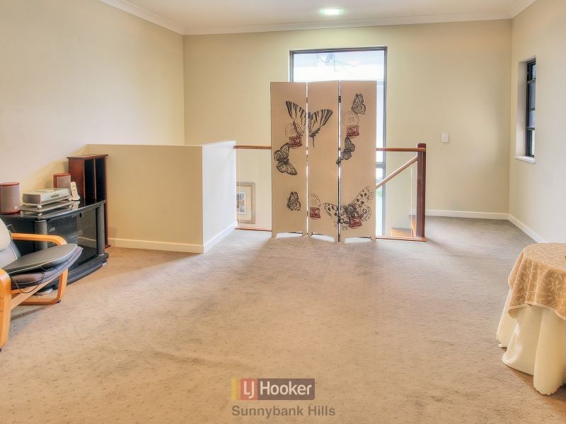 18 Walker Circuit, Eight Mile Plains QLD 4113