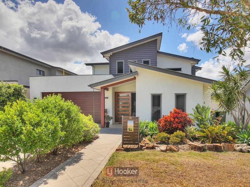 18 Walker Circuit, Eight Mile Plains QLD 4113