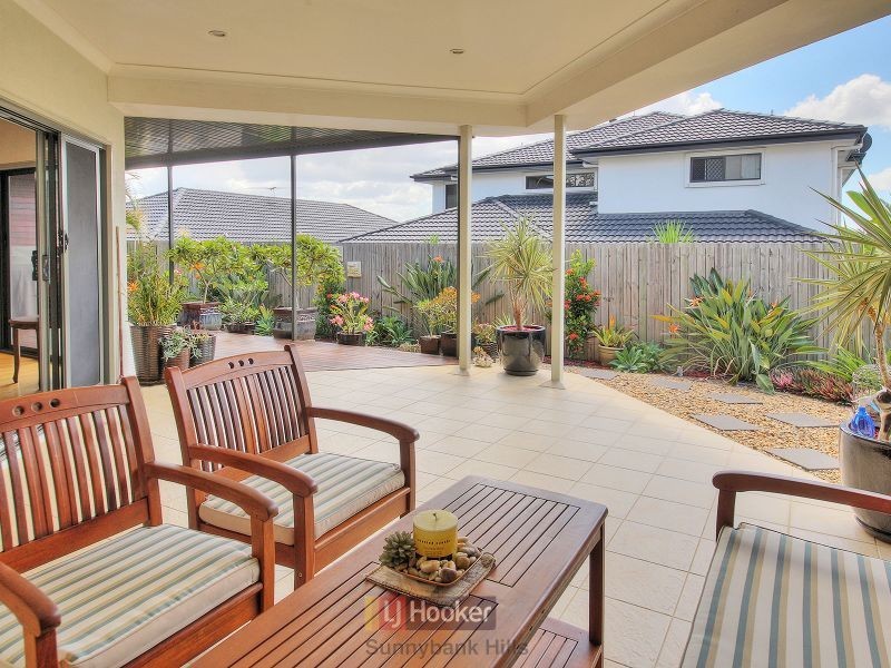 18 Walker Circuit, Eight Mile Plains QLD 4113