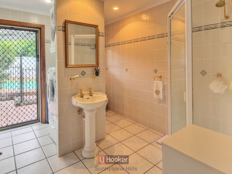 5 Halkin Street, Eight Mile Plains QLD 4113