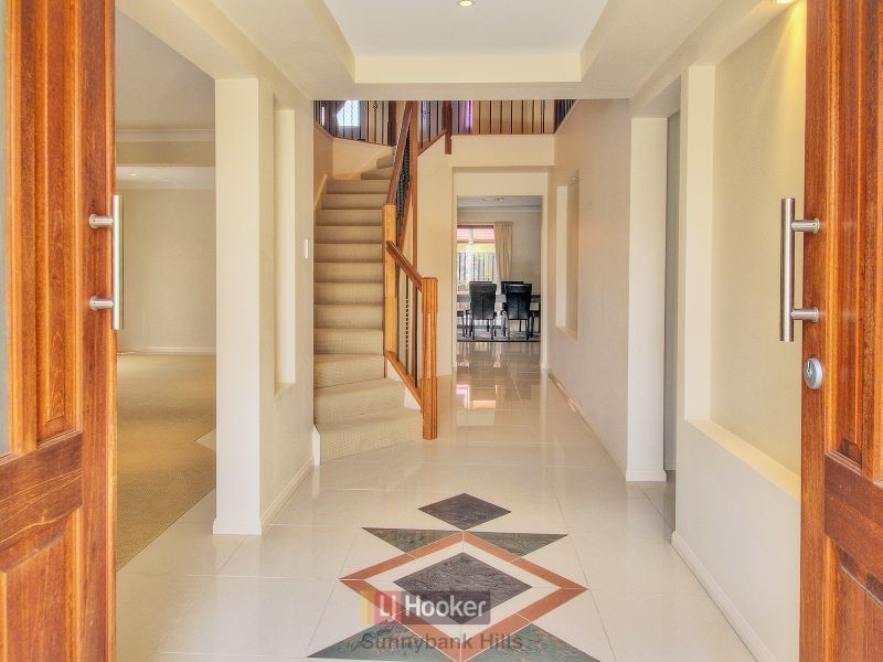 9 Jubilee Close, Eight Mile Plains QLD 4113