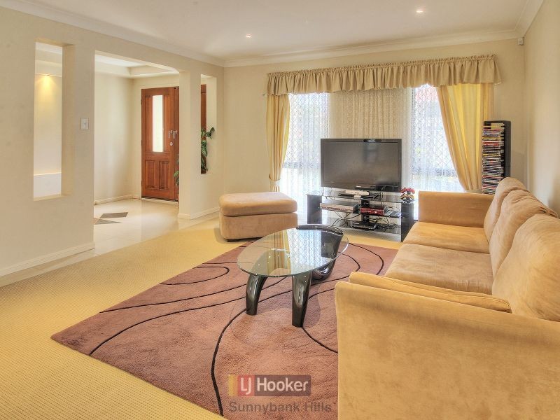 9 Jubilee Close, Eight Mile Plains QLD 4113