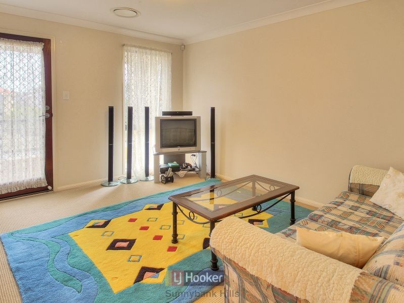 9 Jubilee Close, Eight Mile Plains QLD 4113