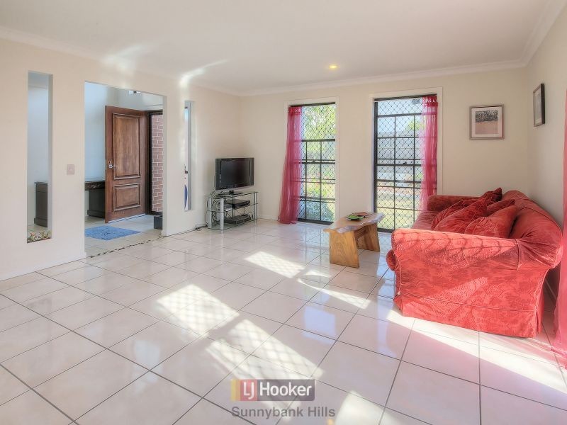 104 Didbrook Street, Robertson QLD 4109